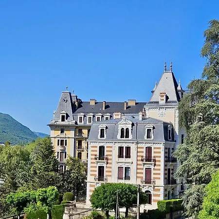 Cosy Vue Sur Les Montagnes *